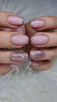 Nail Art Mariage, Glitter French Manicure, Glitter Manicure, Beauty Hacks Nails, Pink Gel Nails, Glittery Nails, French Manicure Nails, Fancy Nails Designs, Glitter Gel Nails