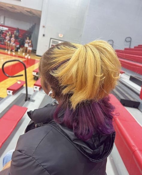 Pb And J Hair Color, Pb J Hair Color, Peekaboo Hair, Hair Color Streaks, Dyed Natural Hair, Natural Curls Hairstyles, Pretty Hair Color, Slick Hairstyles, Dope Hairstyles