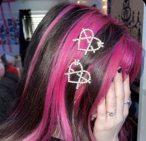 Emo Highlights, Draculaura Monster High, Pink Brown, Monster High, Pink Hair, Highlights, Hair, Pink