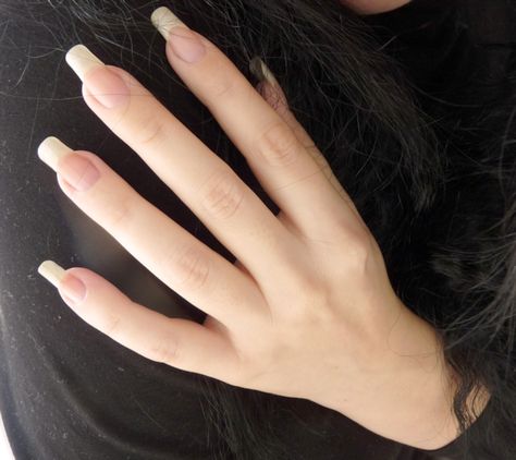 Gorgeous, long, square nails- must have taken absolute ages to grow! Wedding Nail Polish, Nail Shapes Square, Long Natural Nails, Long Square Nails, New Nail Designs, Super Nails, Ideas Nails, Short Nail Designs, Dream Nails