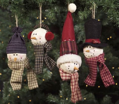 Diy Snowman Ornaments, Christmas Snowmen, Christmas Golf, Snow People, Snowman Tree, Lightbulbs, Snowman Crafts, Christmas Ornaments Homemade, Christmas Store