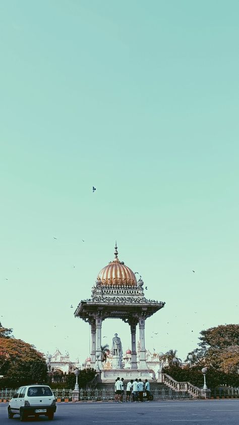 Vibes of Mysore ✨ Mysuru Palace Aesthetic, Mysore Aesthetic, Mysore Photography, Road Signal, Mysore Palace, Boyfriend Instagram, City Pictures, Anime Akatsuki, Mysore