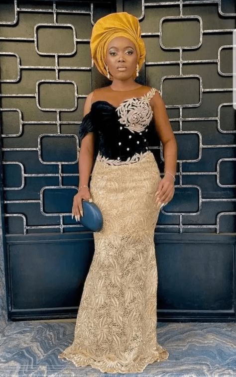 Latest Amazing Lace Styles For Classy Occasions. - Stylish Naija African Lace Styles Gowns, Lace Material Styles, Latest Lace Styles, Lace Styles For Wedding, Long Gown Styles, Bubu Gown, Lace Dress Classy, Lace Long Gown, Latest Aso Ebi Styles