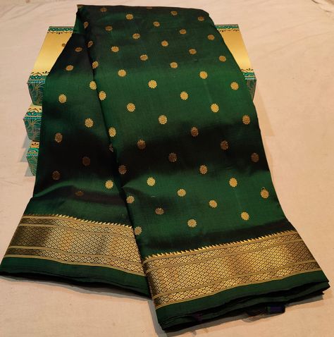 Bottle Green Paithani Saree, Kalanjali Paithani, Green Paithani Saree, Chiffon Saree Party Wear, Silk Saree Blouse Designs Patterns, Saree Wearing Styles, Simple Saree Designs, New Saree Designs, Silk Sarees With Price