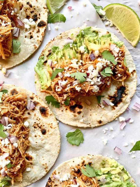 Chicken Tinga Tacos - Big Delicious Life Mexican Tinga, Easy Delicious Chicken Recipes, Chicken Tinga Tacos, Tinga Recipe, Tinga Tacos, Chicken Tinga Recipe, Chicken Tinga, Raw Chicken Breast, Poached Chicken