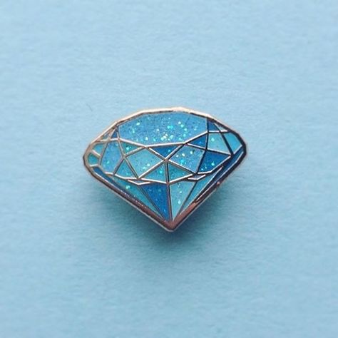 [...]Read More... Backpack Pins, Pretty Pins, Jewelry Photography, Metal Pins, Cute Pins, Blue Glitter, Hat Pins, Winx Club, Blue Aesthetic