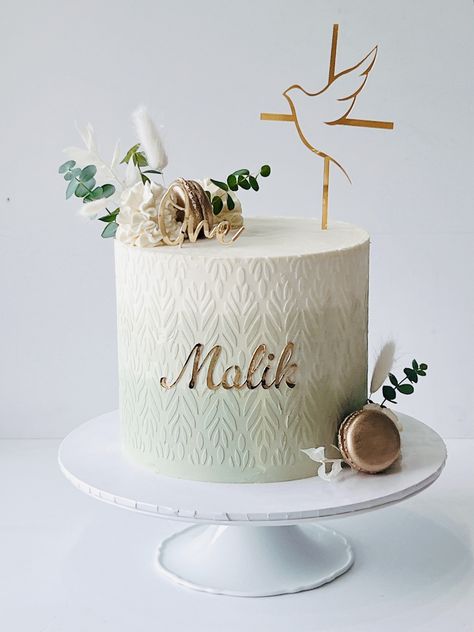 Simple Confirmation Cakes, Baptismal Cake Design, Boys Confirmation Cake, Cake For Confirmation, First Communion Cake Boy, Confirmation Cakes For Boys, Confirmation Cakes Catholic, First Communion Cakes For Boys, Confirmation Cake Ideas