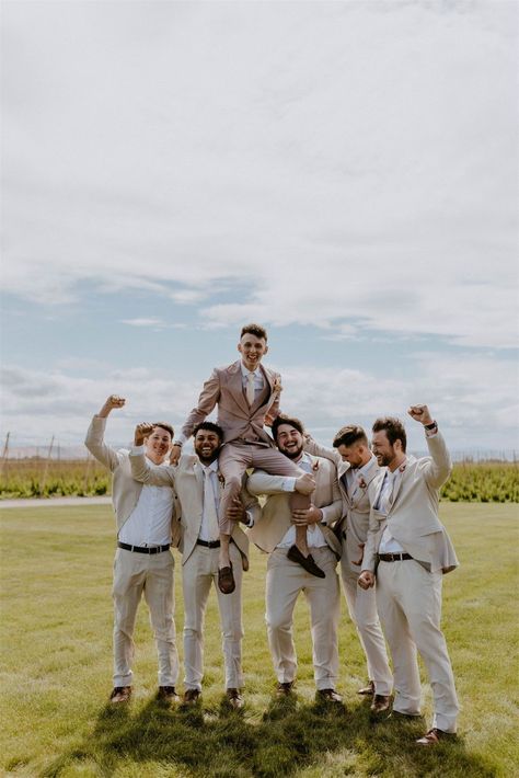 Couples nowadays are increasingly embracing the idea of incorporating humor into their wedding photos, adding a touch of fun and laughter to the special day. Considering the significant investment made in capturing memorable moments, the desire is for those memories to endure a lifetime. So, why not sprinkle in some funny wedding photos to add a perfect and playful finishing touch to the day? Groomsmen Photo Ideas, Groomsmen Wedding Photos, Groomsmen Pictures, Groomsmen Photography, Groomsmen Photo, Wedding Group Photos, Groomsmen Poses, Wedding Party Poses, Wedding Photo List