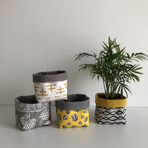 Sotak Handmade, Basket Sewing Pattern, Fabric Basket Tutorial, Thread Catcher, Plant Bags, Planter Bags, Plant Pot Covers, Plant Pot Holders, Small Sewing