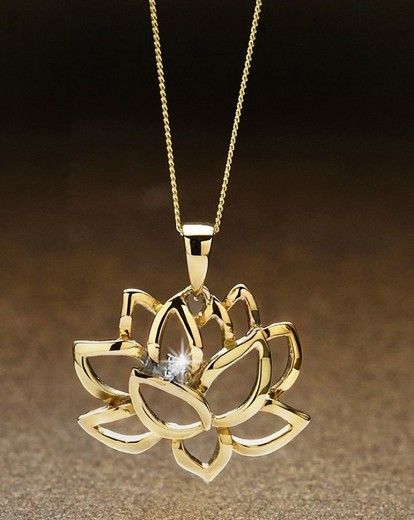 Edgy Engagement Ring, Necklace Name Design, Trendy Gold Necklace, Engagement Ring Non Traditional, Treasure Gold, Nontraditional Engagement Rings, Aesthetic Edgy, Lotus Flower Pendant, Jewelry Necklace Simple