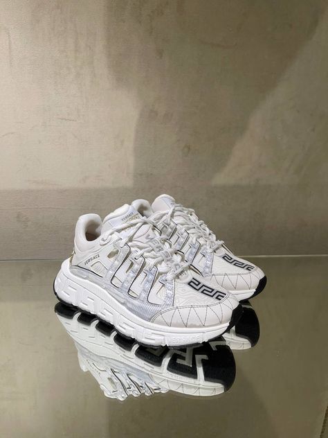 #versace Versace Sneakers Women Outfit, Versace Sneakers Women, Versace Shoes Women, Sneaker Outfits Women, Versace Sneakers, Versace Shoes, Christian Louboutin Men, Outfit Mujer, Versace Outfit