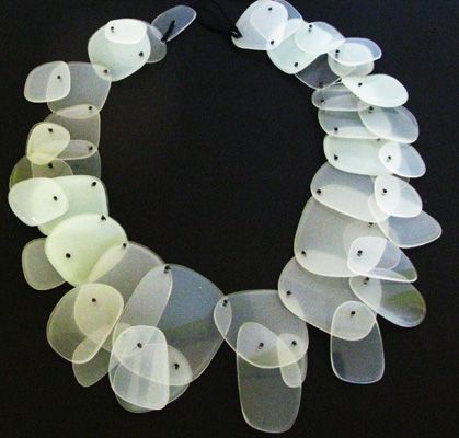 wow...a glass necklace by artist Erica rosenfeld...blown, carved and sewn...see more...http://www.morganglassgallery.com/artists/rosenfeld.htm Carved Necklace, Horn Pendant Necklace, Body Adornment, Art Jewelry Contemporary, Horn Pendant, Moon Pendant Necklace, Swarovski Necklace, Plastic Jewelry, Contemporary Glass