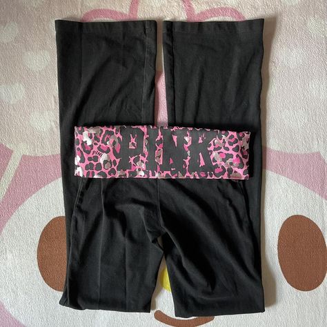 ☆ RARE victoria’s secret pink cheetah/leopard yoga... - Depop Victoria Secret Flared Leggings, Vs Pink Foldover Leggings, Fitted Pink Victoria's Secret Bottoms, Angel Workout, Y2k Victoria Secret Pink, Victoria’s Secret Yoga Pants, 00s Mode, Mcbling Fashion, Pink Yoga Pants