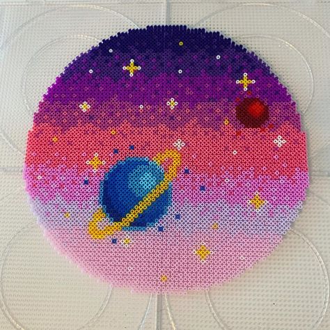 Perler Bead Patterns Space, Saturn Perler Beads, Perler Bead Lava Lamp, Cool Fuse Bead Ideas, Perler Beads Space, Galaxy Perler Bead Patterns, Perler Wall Art, Pixel Beads Pattern, Space Perler Beads