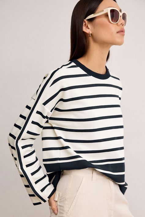 Ecru/Navy Smart Stripe Crew Neck Sweatshirt Striped Sweatshirts, Fall Fashion Outfits, Casual Pullover, Nice Tops, Stripe Sweater, Striped Shirt, Long Sweatshirt, Sweatshirt Fashion, Crew Neck Sweater