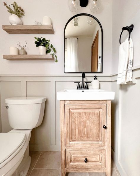 20 Gorgeous small bathroom design inspirations for your home - Interiorshape | Best Interior Design Ideas At your hands Small Half Bath Ideas, Half Bath Design, Half Bathroom Design, Half Bath Decor, Small Half Bathroom, Small Half Bath, Half Bathroom Remodel, Guest Bathroom Decor, Bathroom Makeovers