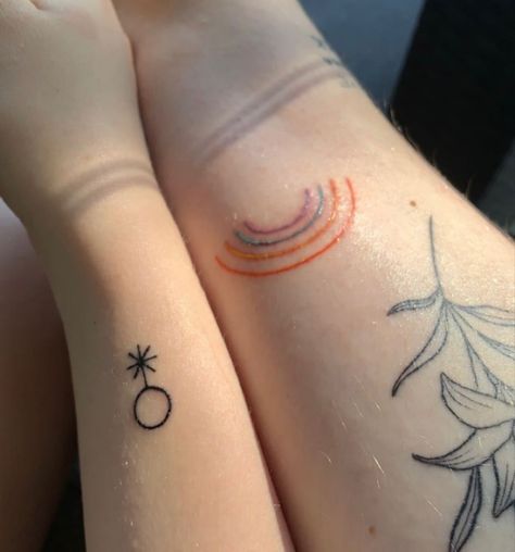 Nonbinary Symbol Tattoo, Queer Tattoos Pride, Queer Tattoos Men, Nonbinary Tattoo Ideas, Queer Tattoos Ideas, Non Binary Tattoo Ideas, Gender Tattoo, Non Binary Tattoo, Nonbinary Tattoo