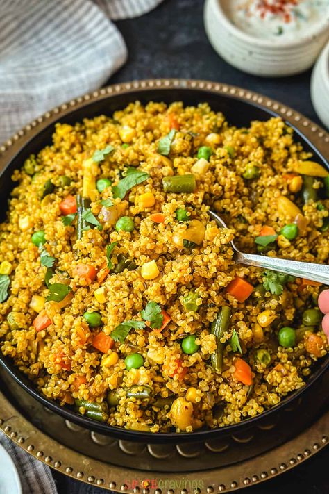 Fluffy Quinoa, Instant Pot Quinoa, Air Fryer Recipes Vegetarian, Vegetarian Quinoa, Making Quinoa, Avocado Tomato Salad, Beef Bowls, Pulao Recipe, Easy One Pot Meals