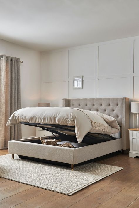 Our Grayson bed features an oversized square headboard, with wings that come out to the side and buttoning for added detail, perfect for a grand country aesthetic. The bed is fully upholstered with contrasting wooden feet for a contemporary country feel. Weight restrictions: Double: MIN 20kg/ MAX 60kg, King: MIN 25kg/ MAX 70kg, Super King: MIN 30kg/ MAX 85kg. Bed Frames Uk, Super King Bed Frame, Bedroom Inspirations Master, Beds Uk, Storage Bed Frame, 1st House, Ottoman Storage Bed, Ottoman Storage, Superking Bed