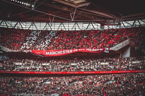 Manchester United Aesthetic, Glory Glory Man United, British Football, Manchester United Wallpaper, Manchester United Football Club, Man U, Manchester United Football, Man Utd, Old Trafford