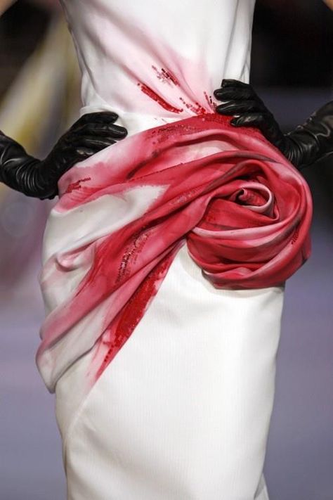 Galliano Dior, Detail Couture, Christian Dior Haute Couture, Julien Macdonald, Dior Haute Couture, Christian Dior Couture, Couture Details, John Galliano, Mode Inspiration