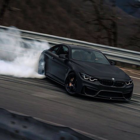 BMW ///MPOWEER on Instagram: “How to drive a ///M4 💨 📸: @brushedm4 _ @bmw_mpoweer @bmw_mpoweer” Black Luxury Cars, Mustang Car Aesthetic, 2023 Ford Mustang, Mustang Car, Aesthetic Cool, Ford Mustang Car, How To Drive, Bmw I8, Black Luxury