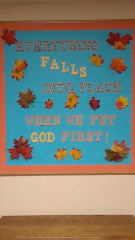 Harvest Classroom Decorations, Fall Bulletin Board Ideas For Church, Sunday School Bulletin Boards For Kids, Christian Fall Door Decorations Classroom, Fall Bible Bulletin Board Ideas, September Church Bulletin Board Ideas, Autumn Bulletin Boards, Fall Classroom Door Christian, Fall Preschool Bulletin Boards Christian