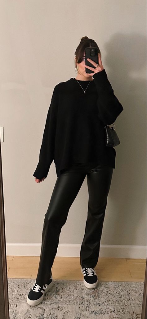 Straight Leather Pants Outfit, Leather Pants Outfit Going Out, Leather Pants Outfit, Leather Pant, Work Attire, Fit Inspo, Style Guide, Straight Pants, Pants Outfit