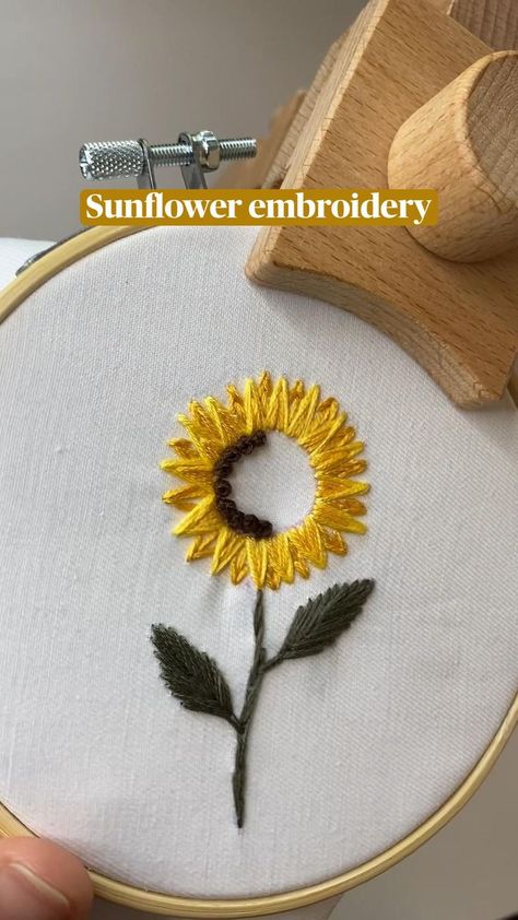 Sunflower Embroidery, Sulaman Pita, Clothes Embroidery Diy, Embroidery Lessons, Hand Embroidery Patterns Flowers, Diy Embroidery Patterns, Basic Embroidery Stitches, Hand Embroidery Tutorial, Embroidery Stitches Tutorial