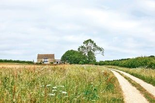 Winding Driveway, Horse Yard, Burford Garden Company, Driveway Ideas, Walking Holiday, Folk Design, Wooden Cabins, Thatched Cottage, London House