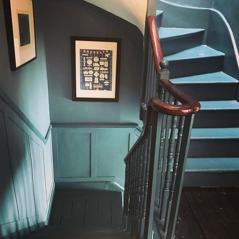 Painting the walls, stairs and spindles in the same colour - sumptuous Farrow and Ball Inchyra Blue - creates an illusion of width and… Inchyra Blue Farrow And Ball, Farrow And Ball Hallway, Farrow And Ball Inchyra Blue, Blue Hallway, Rustic Stairs, Inchyra Blue, Open Stairs, House Staircase, Narrow Hallway Decorating