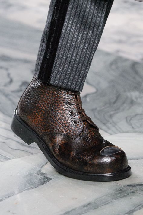 Alexander McQueen | Fall 2016 Men’s Details | The Impression Alexander Mcqueen 2016, Mens Sneaker Boots, Alexander Mcqueen Menswear, Menswear Details, Black Owl, Fall Fashion 2016, Alexander Mcqueen Men, Leather Outfit, Fall 2016