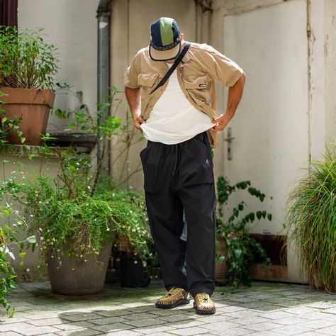 What a look from Royalcheese Tiquetonne 🚶 . cap - @kavu shirt - @manastash_hq tee - @good_on_official pants - @carharttwip shoes - @keeneurope bag - @masterpiece_japan . . #royalcheese #paris #look #outfit #menswear #kavu #carhartt #manastash #goodon #carhartt #keen #masterpiece #japan #outdoor #style #instagram #post #model #team Keen Shoes Outfit, Keen Jasper Outfit, Carhartt Pants Outfit, Keen Jasper, Carhartt Pants, Paris Look, Style Instagram, Keen Shoes, Outdoor Style