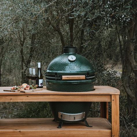 Big Green Egg Large Acacia Table The superbly made Big Green Egg ceramic grill brings out the natural flavours in your food. Our most popular and versatile EGG size, the Large Big Green Egg is simply the best outdoor charcoal grill for families who like to cook and entertain. The Large EGG can prepare several meals at once over the coals. Big enough to sear up to eight steaks, efficient enough to produce an impromptu dinner for two! When you're looking for a stylish outdoor charcoal barbeque and Acacia Tables, Green Egg Outdoor Kitchen, Big Green Egg Outdoor Kitchen, Big Green Egg Table, Acacia Table, Egg Ceramic, Hut Ideas, Outdoor Space Ideas, Ceramic Grill