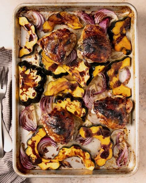 Sage Recipes, Roasted Acorn Squash, Balsamic Vinegar Chicken, Crispy Chicken Thighs, Acorn Squash Recipes, Roasted Chicken Thighs, Baked Chicken Thighs, Acorn Squash, Balsamic Glaze