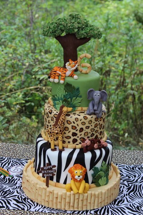 Kue Fondant, Jungle Safari Cake, Zoo Cake, Jungle Safari Birthday, Wild Birthday Party, Jungle Theme Birthday, Jungle Birthday Party, Jungle Cake, Safari Cakes