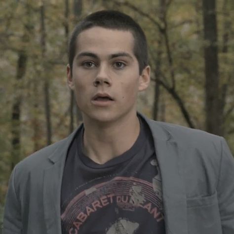 teen wolf, season one (2011) Stiles Stilinski Season 1, Teen Wolf Seasons, Dylan Obrien, Teen Wolf Stiles, Stiles Stilinski, Dylan O, Dylan O'brien, Rhodes, Teen Wolf