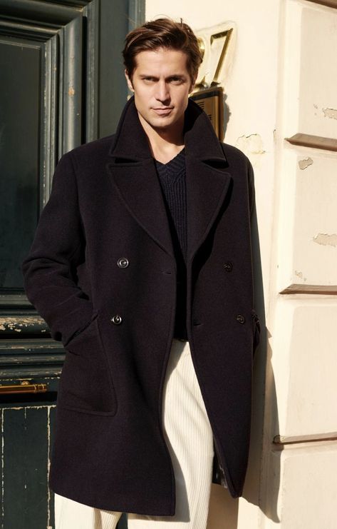 Lucas Bravo, Paris Mens Fashion, Isabelle Adjani, Juliette Binoche, Parisian Chic Style, French Elegance, Men's Formal Style, Styling Guide, Emily In Paris