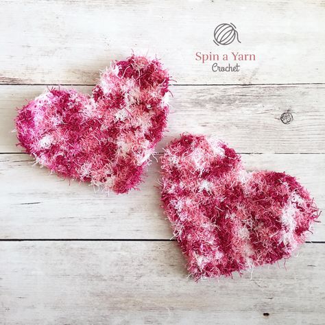 Free crochet heart shaped dish scrubber pattern Scrubby Yarn Patterns, Heart Dishcloth, Scrubby Yarn Crochet Patterns, Crochet Dish Scrubber, Crochet Heart Pillow, Scrubby Yarn Crochet, Scrubbies Crochet Pattern, Kitchen Crochet, Scrubby Yarn