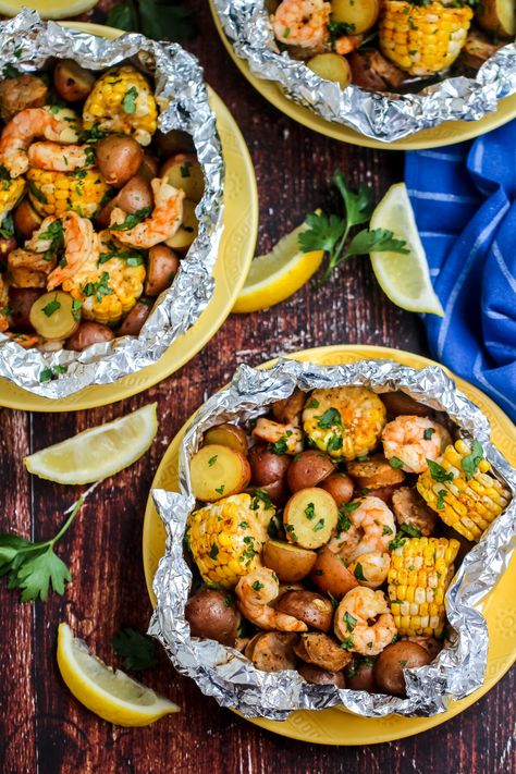 Shrimp Boil Foil Packets Recipe for Camping - Frugal Mom Eh! Foil Packets For The Oven, Vegetable Foil Packets, Shrimp Boil Foil Packets, Mexican Macaroni Salad Recipe, Foil Packet Recipes, Steam Seafood, Shrimp Boil Foil, Chicken Foil Packets, Foil Pack Dinners