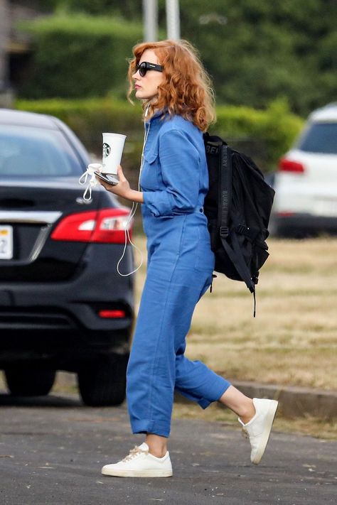 Jessica Chastain Style, Glass Of Coffee, Margarita Drink, Kristen Stewart Style, Form Fitting Tops, Actors Funny, In The Zone, Celebrities Before And After, Easy Outfit