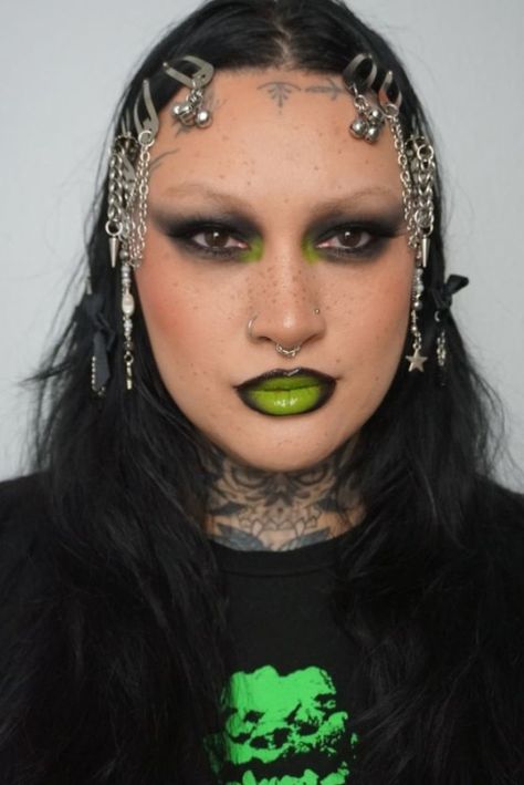 Matrix Makeup, Edgy Makeup Looks, Edgy Makeup, Matrix, Makeup Looks, Halloween Costumes, Halloween, Makeup, Hair