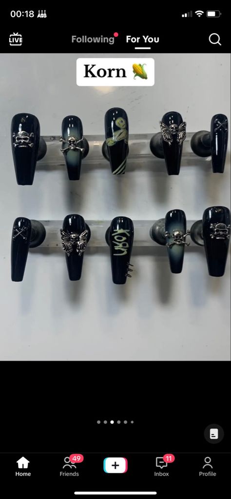 Deftones Inspired Nails, Deftones Nails Ideas, Metal Head Nails, Korn Band Nails, Korn Nail Ideas, Korn Nail Art, Korn Nail, Rock Band Nails, Guitarist Nails