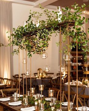 Long Table Wedding, Wedding Candles Table, Decoration Evenementielle, Deco Champetre, Gold Centerpieces, Tafel Decor, Tall Centerpieces, Candle Table, Wedding Tables