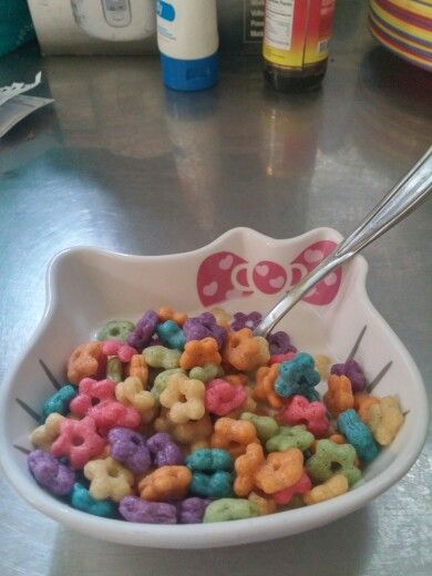 Nostalgic Breakfast, Childhood Breakfast, American Cereal, Kids Breakfast, Dream Food, American Breakfast, Bowl Of Cereal, My Breakfast, Food Therapy