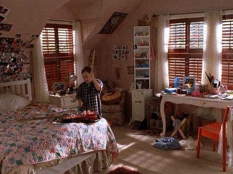 #freakyfriday #freakyfridaythemovie #annacoleman #annacolemanedit #lindsaylohan #lindsaylohanedit #2003 80’s Bedroom, Movie Bedroom, 80s Bedroom Ideas, 2000s Room, Victorian Room, Dream Room Inspiration, Room Setup, Room Ideas Bedroom, Bedroom Aesthetic