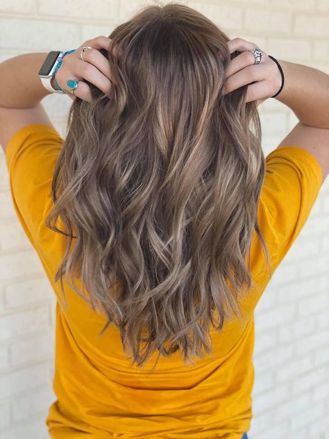 Natural Highlights For Brunettes, Mousy Brown Hair Natural, Air Touch Hair Brown, Foil Highlights Brown Hair, Brown Hair Natural Highlights, Mousey Brown Hair With Highlights, Half Head Highlights Brown Hair, Partial Blonde Highlights, Mousy Brown Hair