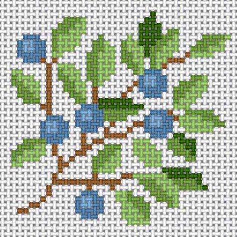 Blueberry Cross Stitch Pattern, Embroidery Floss Crafts, Painted Canvases, Cross Stitch Fruit, Cross Stitch Border Pattern, Xstitch Patterns, Cross Stitch Kitchen, Cross Stitch Borders, Embroidery Flowers Pattern