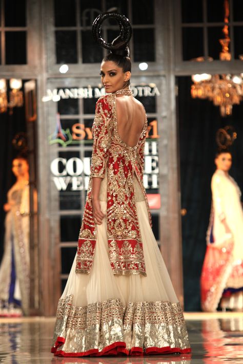 Delhi Couture Week: Who What Wear Couture Week 2023, Shadi Outfits, Delhi Couture Week, Manish Malhotra, Ghagra Choli, Brown Style, Pakistani Wedding Dresses, Indian Couture, Sonam Kapoor