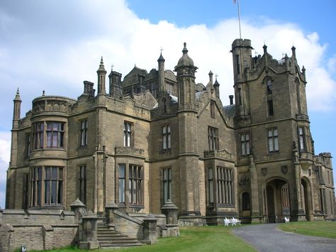 Allerton Castle -- location used for filming The Secret Garden (1993) Allerton Castle, The Secret Garden 1993, Norman Conquest, English Manor Houses, Medieval Architecture, English Castles, Classic House Design, Stately Homes, English Manor